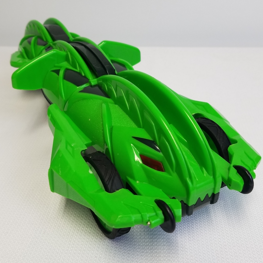 Terrasect Remote Control Transforming Vehicle - Picture 3 of 8